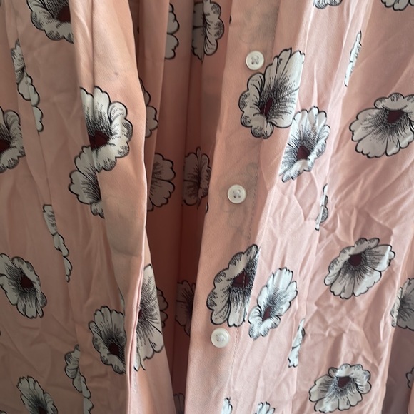 Ann Taylor Blush/Pink Floral Button Down Blouse with Neck Tie Size Medium - Picture 4 of 8